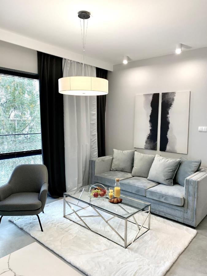 Zlota Luxury Apartments Varşovia Exterior foto