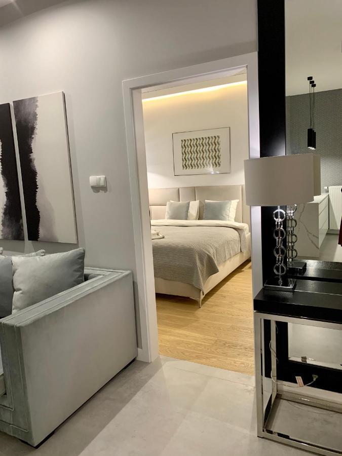 Zlota Luxury Apartments Varşovia Exterior foto