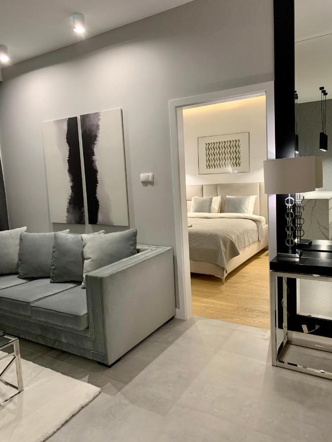 Zlota Luxury Apartments Varşovia Exterior foto